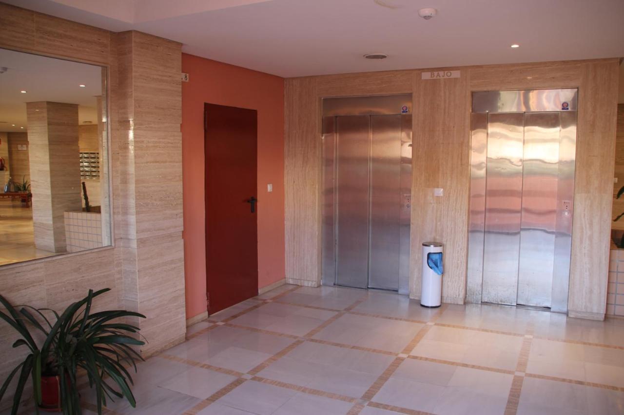Apartamento En Primera Linea De Playa, Con Vistas A La Playa Y Con Wifi Roquetas de Mar Exterior photo